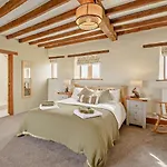 3 Bed In Richmond Oc-91578 *
