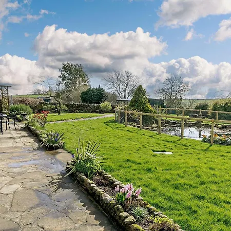 3 Bed In 91578 펜션