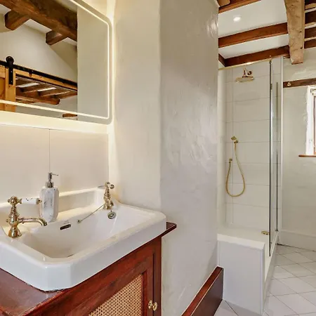 3 Bed In Richmond Oc-91578 *