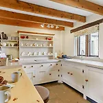 3 Bed In Richmond Oc-91578 *