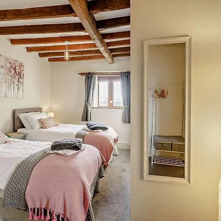 בית נופש 3 Bed In 91578